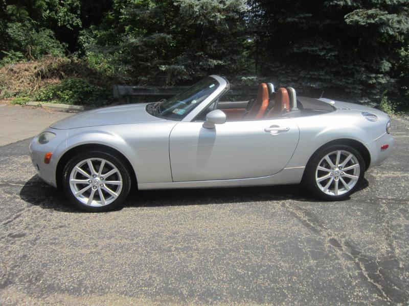 mazda mx-5 miata 2006 JM1NC25F260110675 image mazda mx-5 miata 2006 JM1NC25F260110675 image